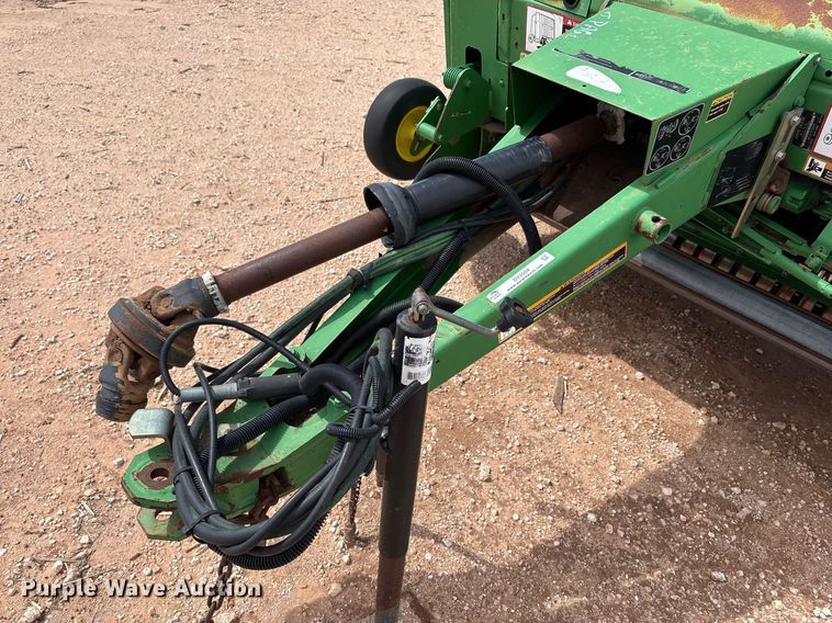 image for item DY2504 2009 John Deere 468 MegaWide Plus round baler