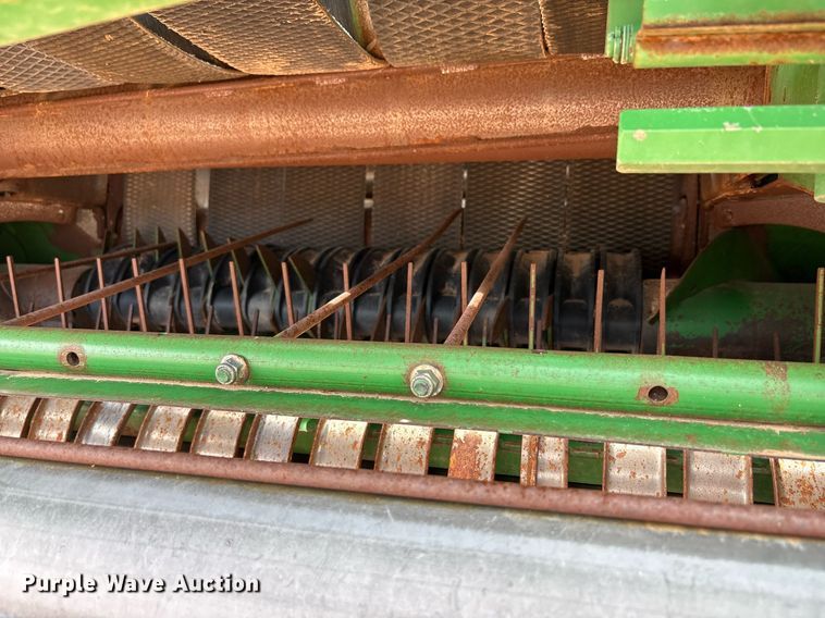 image for item DY2504 2009 John Deere 468 MegaWide Plus round baler