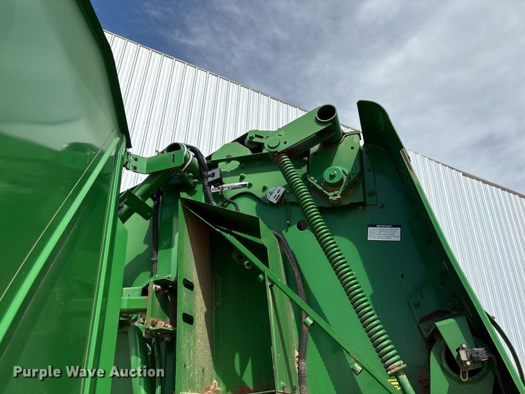image for item DY2504 2009 John Deere 468 MegaWide Plus round baler
