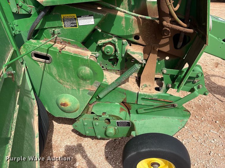 image for item DY2504 2009 John Deere 468 MegaWide Plus round baler