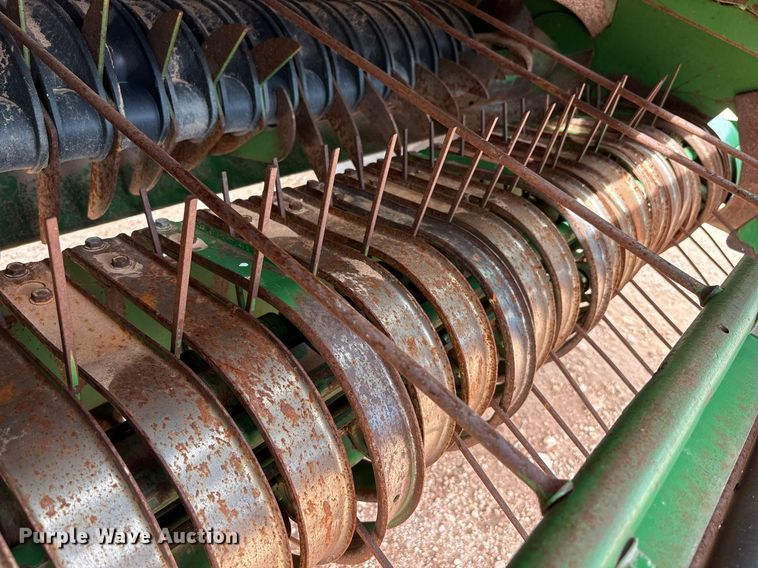 image for item DY2504 2009 John Deere 468 MegaWide Plus round baler