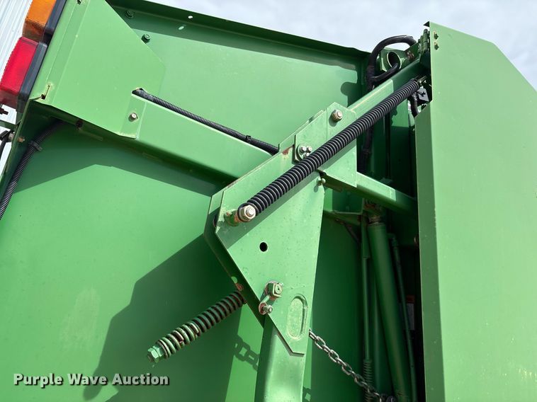 image for item DY2504 2009 John Deere 468 MegaWide Plus round baler