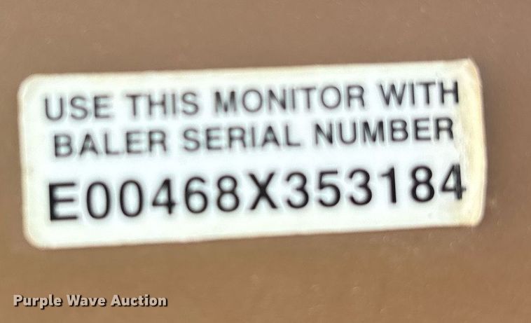 image for item DY2504 2009 John Deere 468 MegaWide Plus round baler