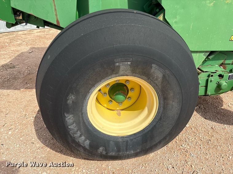 image for item DY2504 2009 John Deere 468 MegaWide Plus round baler
