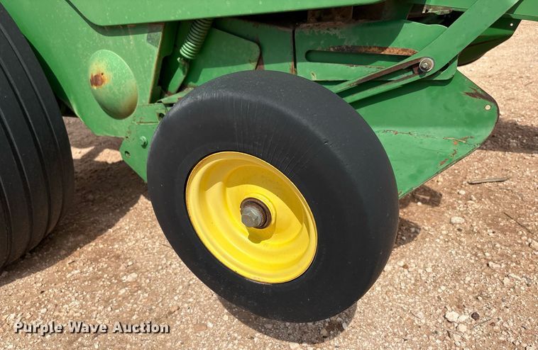 image for item DY2504 2009 John Deere 468 MegaWide Plus round baler