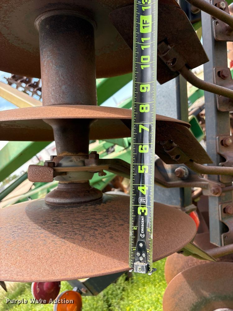 image for item DY2506 John Deere 630 tandem disk