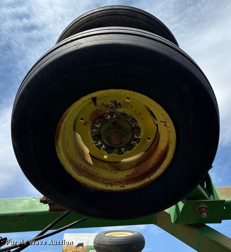 image for item DY2506 John Deere 630 tandem disk