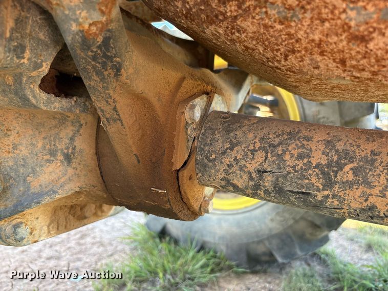 image for item DY2507 2000 John Deere 5410 MFWD tractor