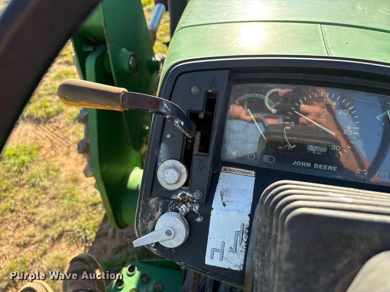 image for item DY2507 2000 John Deere 5410 MFWD tractor