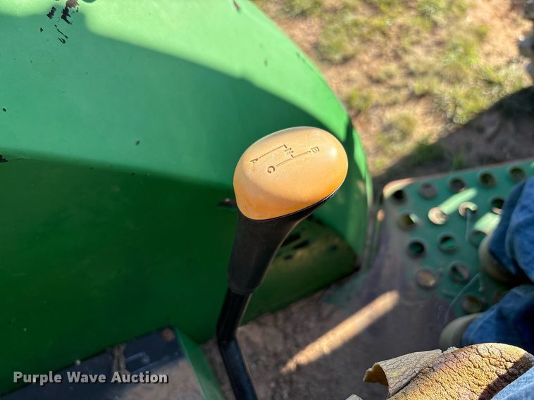 image for item DY2507 2000 John Deere 5410 MFWD tractor