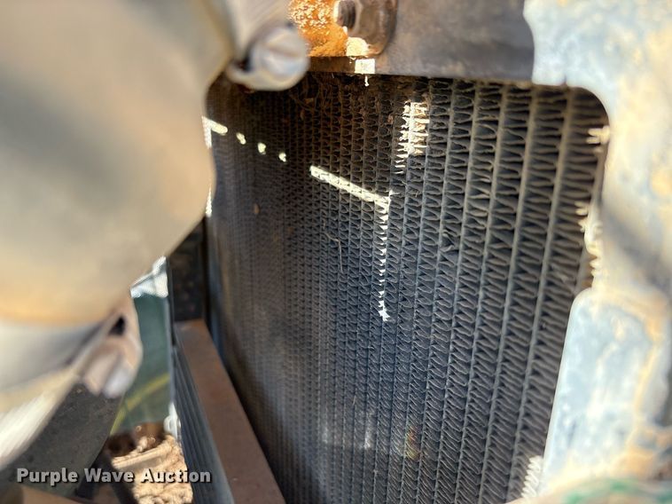 image for item DY2507 2000 John Deere 5410 MFWD tractor