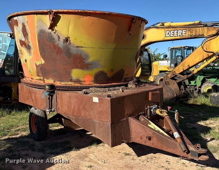 image for item DY2509 Roto Grind 760 tub grinder