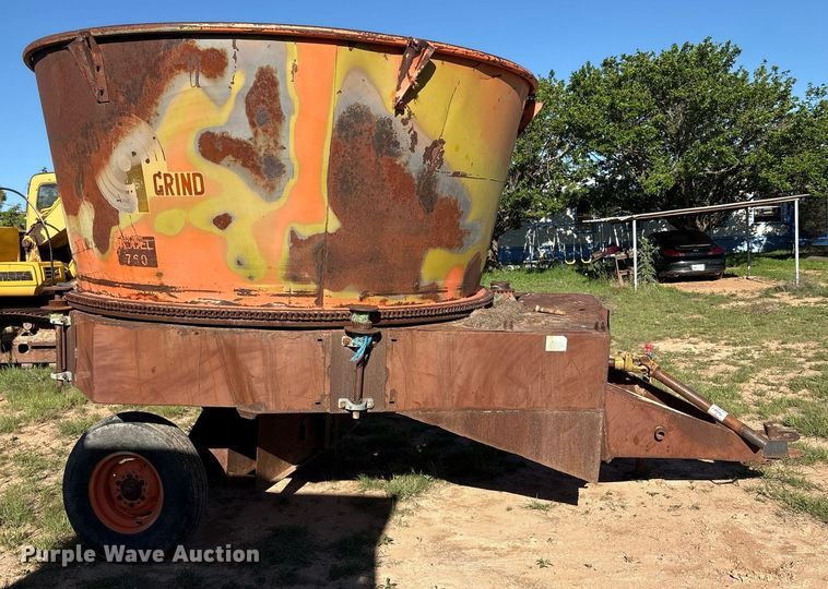 image for item DY2509 Roto Grind 760 tub grinder