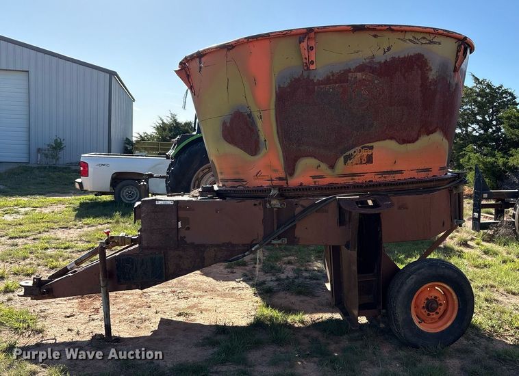 image for item DY2509 Roto Grind 760 tub grinder