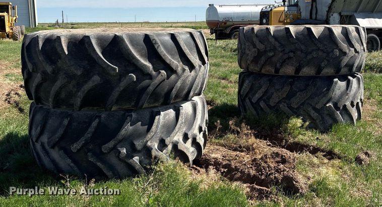 image for item DY2514 (8) tires and wheels 