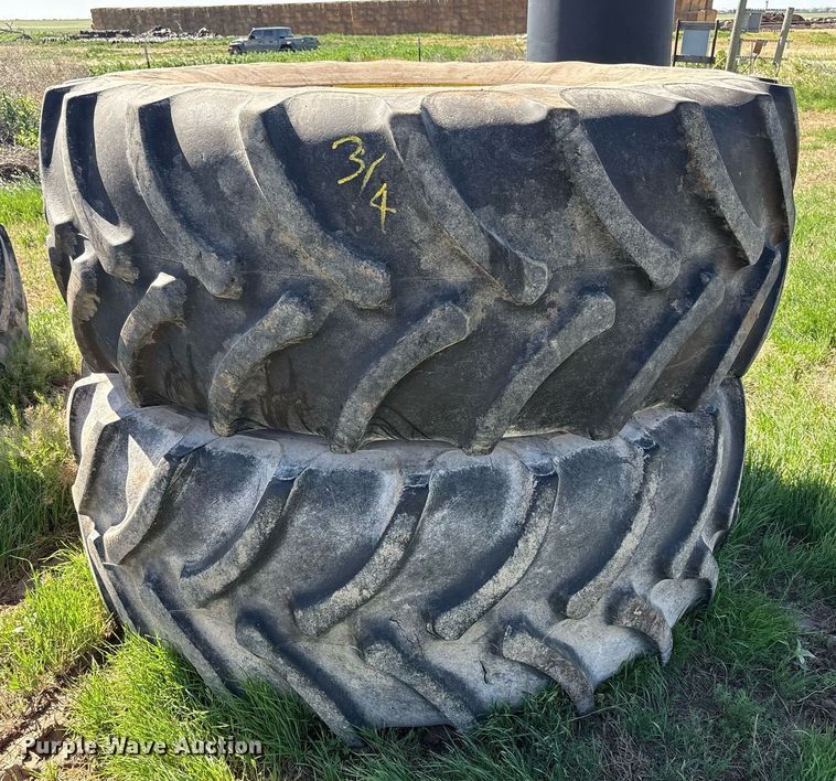 image for item DY2514 (8) tires and wheels 