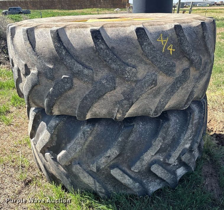 image for item DY2514 (8) tires and wheels 