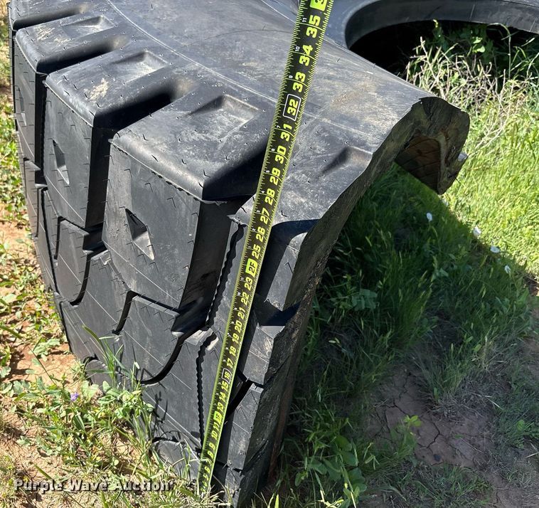 image for item DY2515 (2) Michelin tire halves