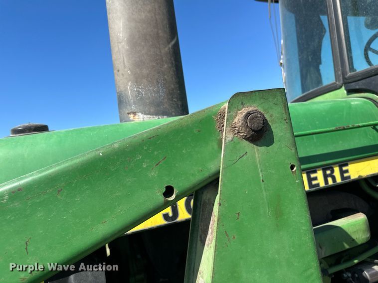 image for item EB2565 John Deere 4040 tractor