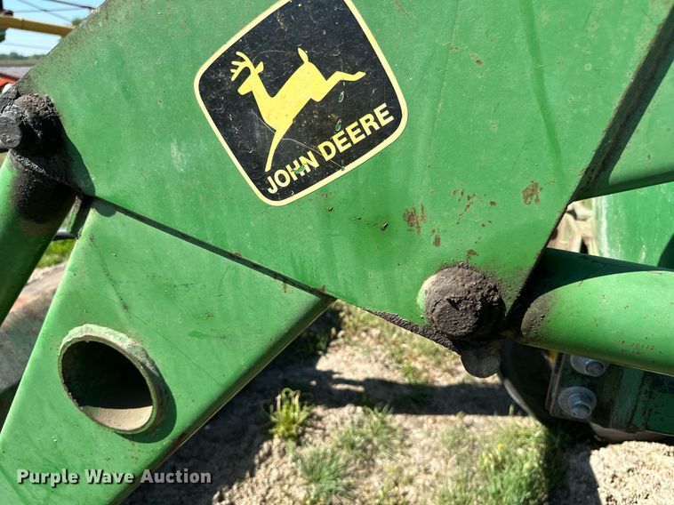 image for item EB2565 John Deere 4040 tractor