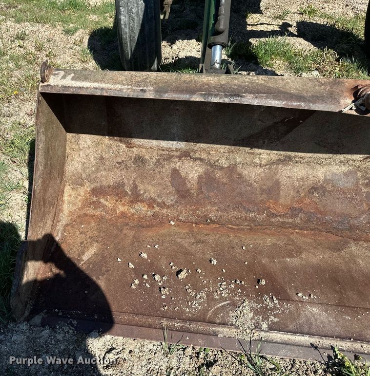 image for item EB2565 John Deere 4040 tractor