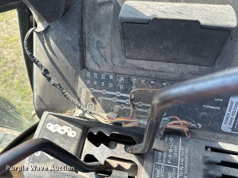 image for item EB2565 John Deere 4040 tractor