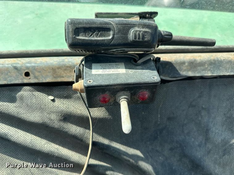 image for item EB2565 John Deere 4040 tractor