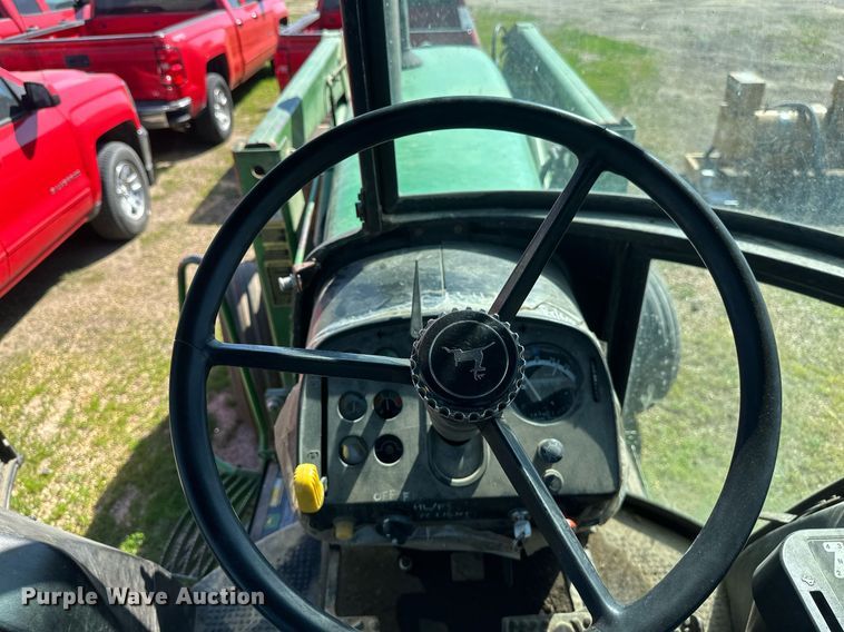 image for item EB2565 John Deere 4040 tractor