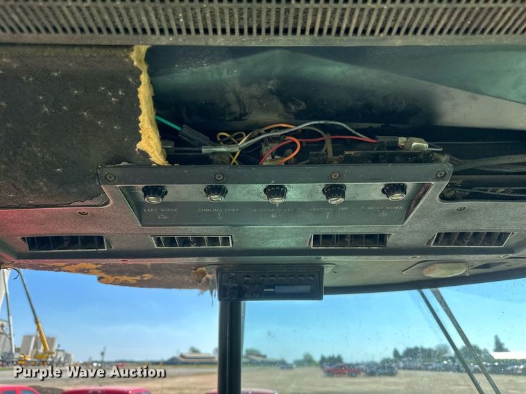 image for item EB2565 John Deere 4040 tractor