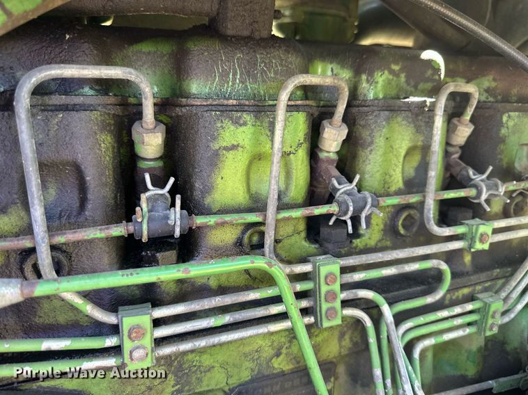 image for item EB2565 John Deere 4040 tractor