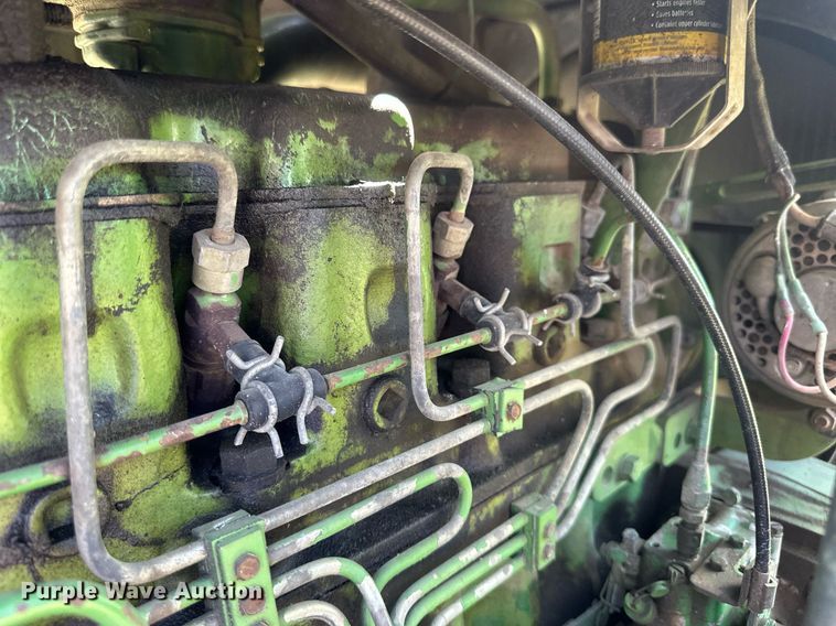 image for item EB2565 John Deere 4040 tractor