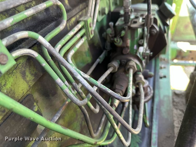 image for item EB2565 John Deere 4040 tractor