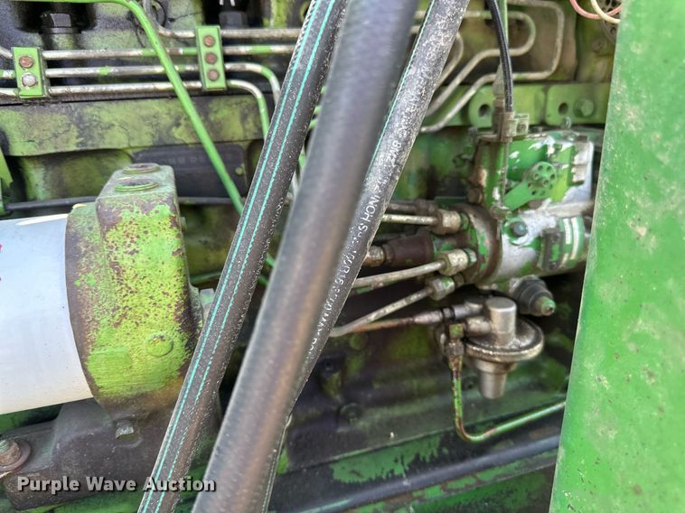 image for item EB2565 John Deere 4040 tractor