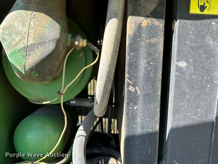 image for item EB2565 John Deere 4040 tractor