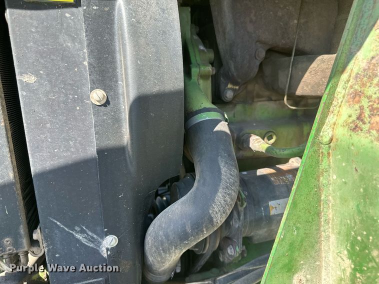 image for item EB2565 John Deere 4040 tractor