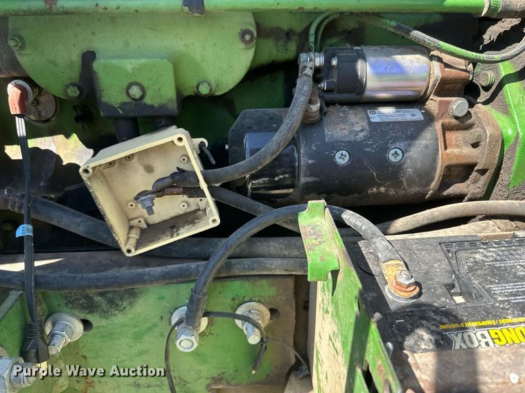 image for item EB2565 John Deere 4040 tractor