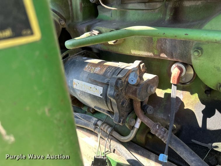 image for item EB2565 John Deere 4040 tractor