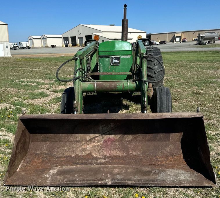 image for item EB2567 1978 John Deere 2640 tractor