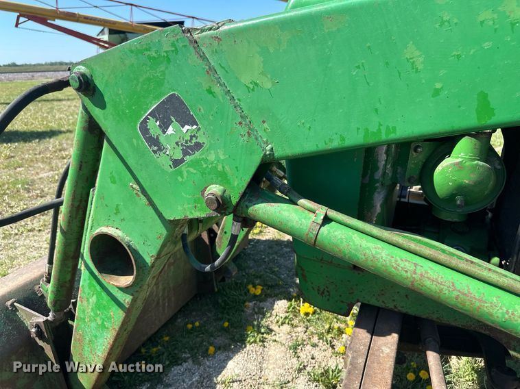 image for item EB2567 1978 John Deere 2640 tractor