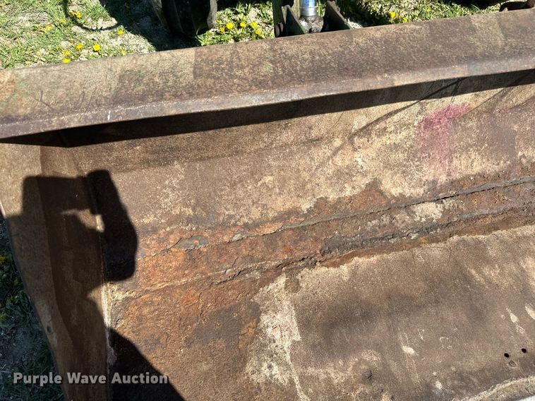 image for item EB2567 1978 John Deere 2640 tractor