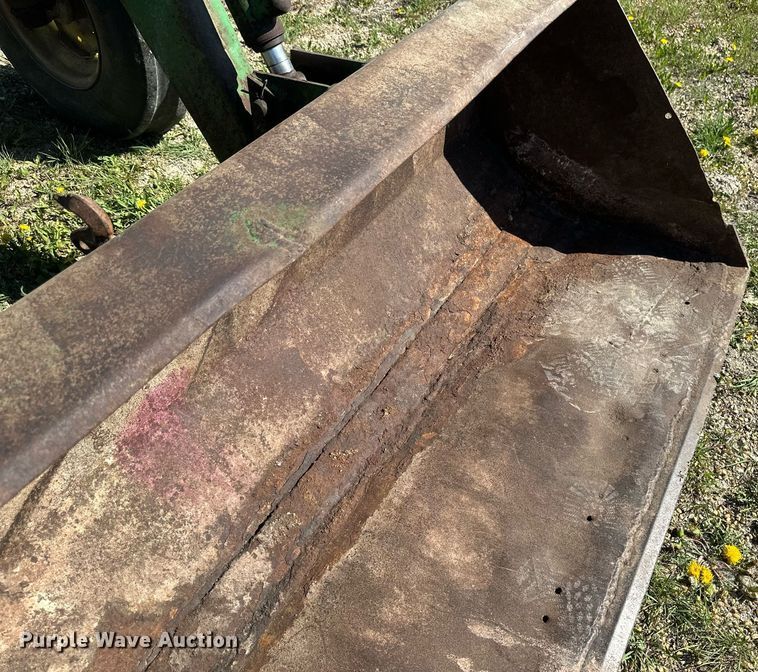 image for item EB2567 1978 John Deere 2640 tractor