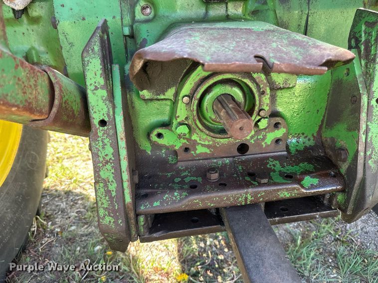 image for item EB2567 1978 John Deere 2640 tractor