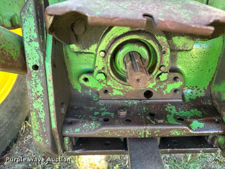 image for item EB2567 1978 John Deere 2640 tractor