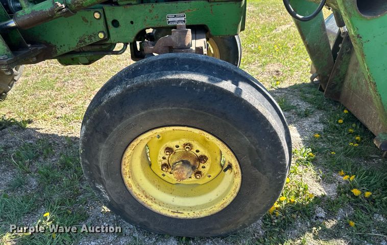 image for item EB2567 1978 John Deere 2640 tractor