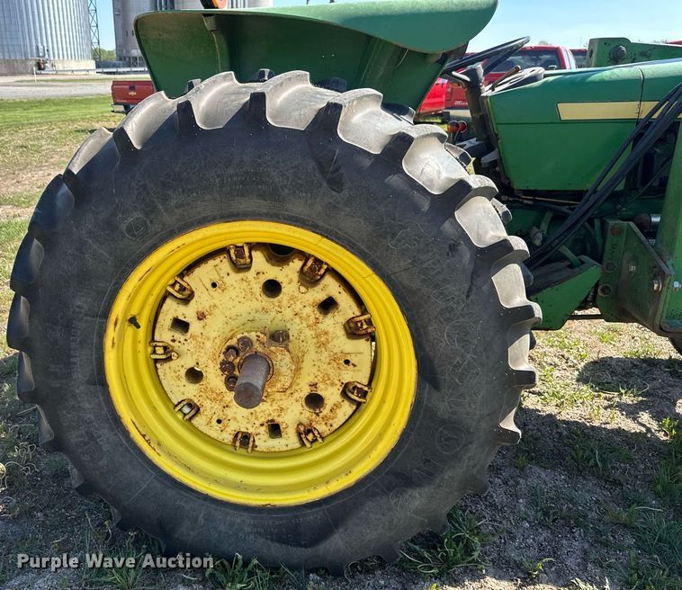 image for item EB2567 1978 John Deere 2640 tractor
