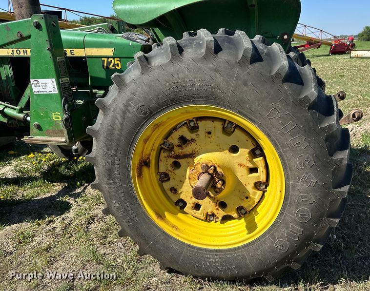 image for item EB2567 1978 John Deere 2640 tractor