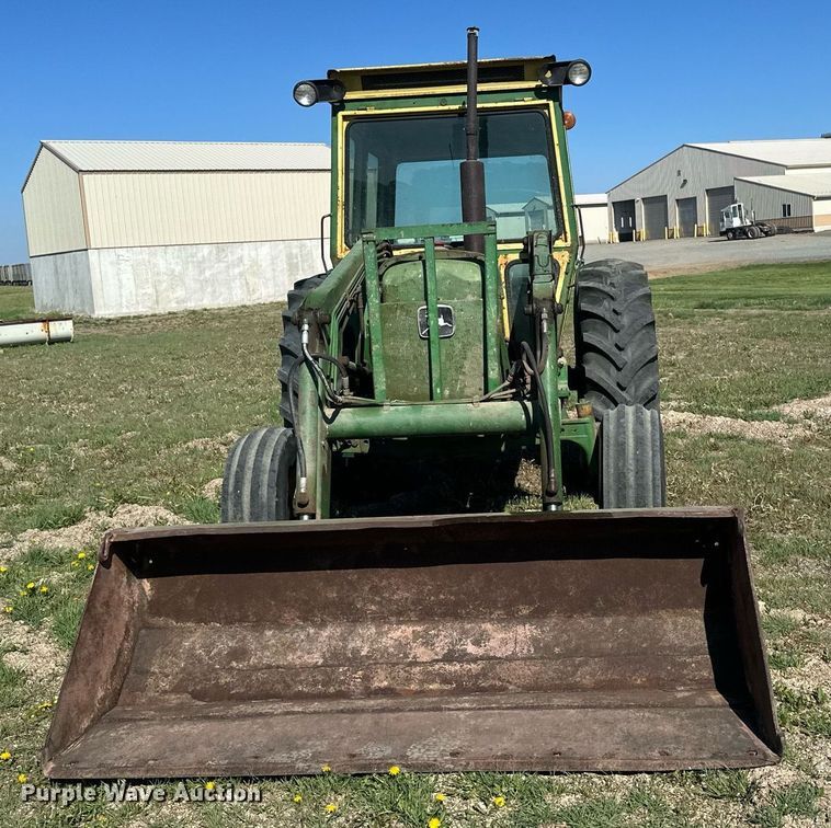 image for item EB2568 John Deere 2640 tractor