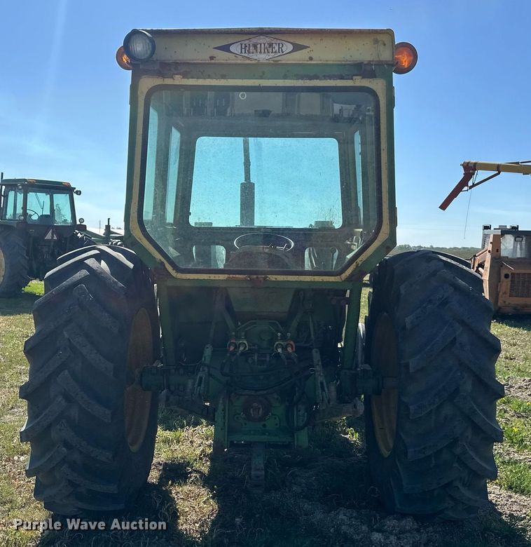 image for item EB2568 John Deere 2640 tractor