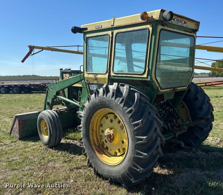 image for item EB2568 John Deere 2640 tractor
