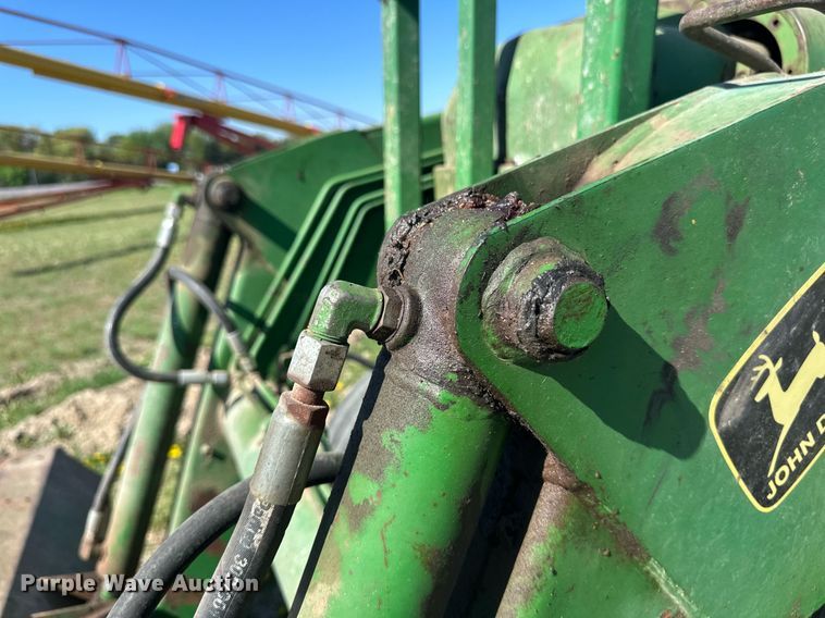 image for item EB2568 John Deere 2640 tractor